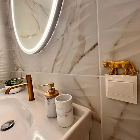 Archontessa - Historic Boutique Apartament